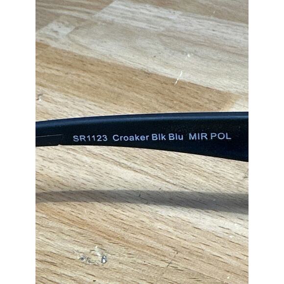 Sunglasses SR1123 Polarized Cat 3 Black Frames Blue Mirror Lenses - Picture 3 of 4